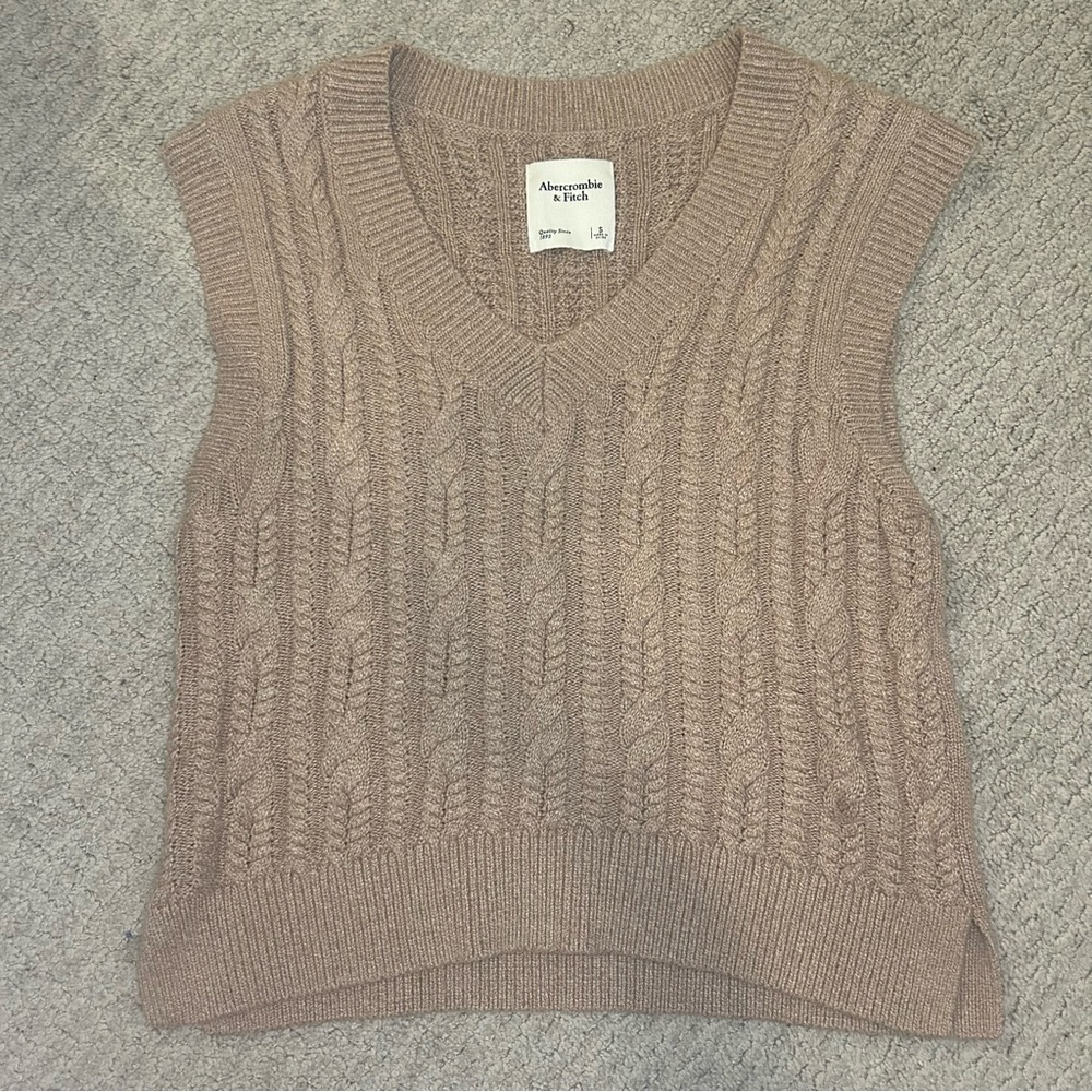 Abercrombie Sweater Vest Cropped